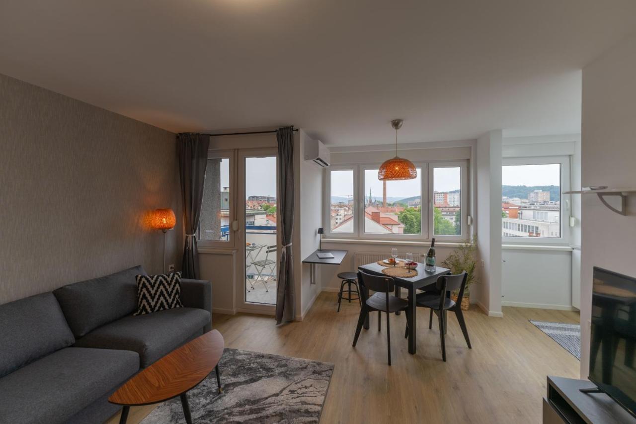 Elegant Tour As Studio Gilly With Open Views And A Balcony In The Center Ljubljana Ngoại thất bức ảnh