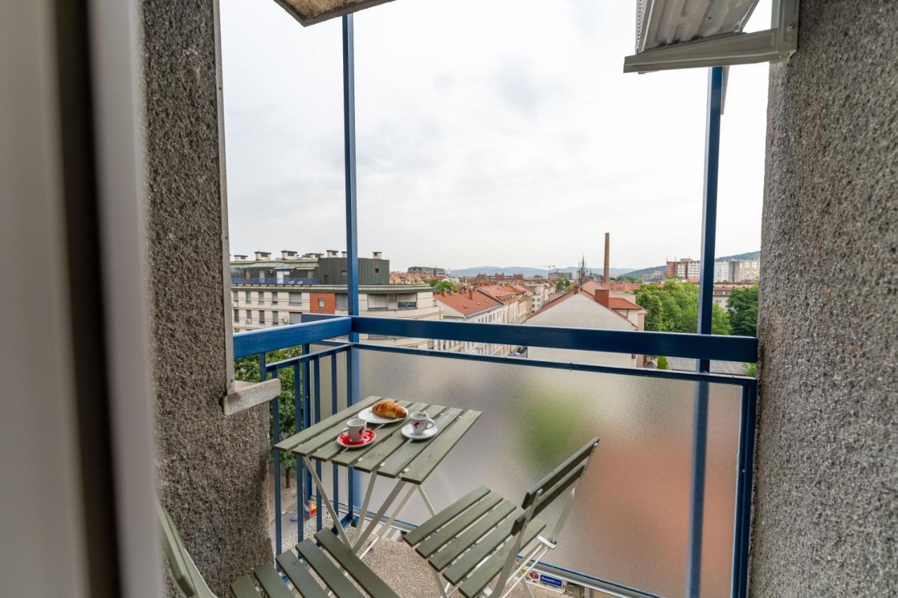 Elegant Tour As Studio Gilly With Open Views And A Balcony In The Center Ljubljana Ngoại thất bức ảnh